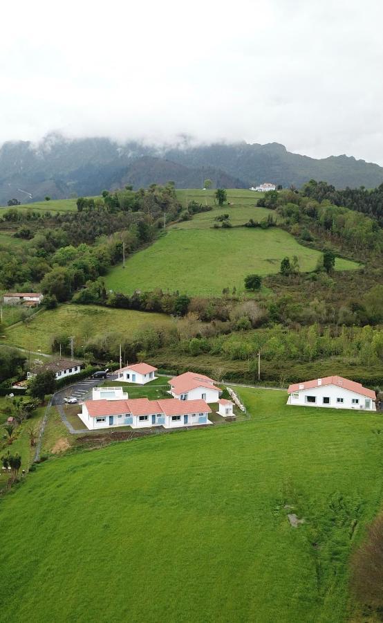 El Pueblin De Ribadesella Aparthotel Ngoại thất bức ảnh