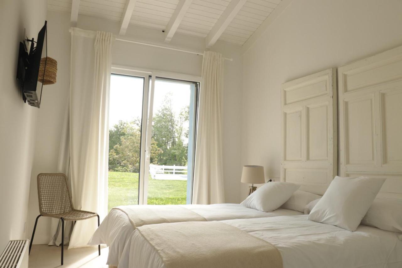 El Pueblin De Ribadesella Aparthotel Ngoại thất bức ảnh